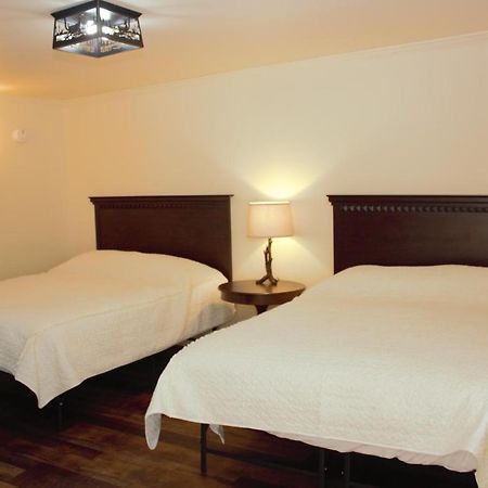Stanford House Motel Manchester Center Bagian luar foto