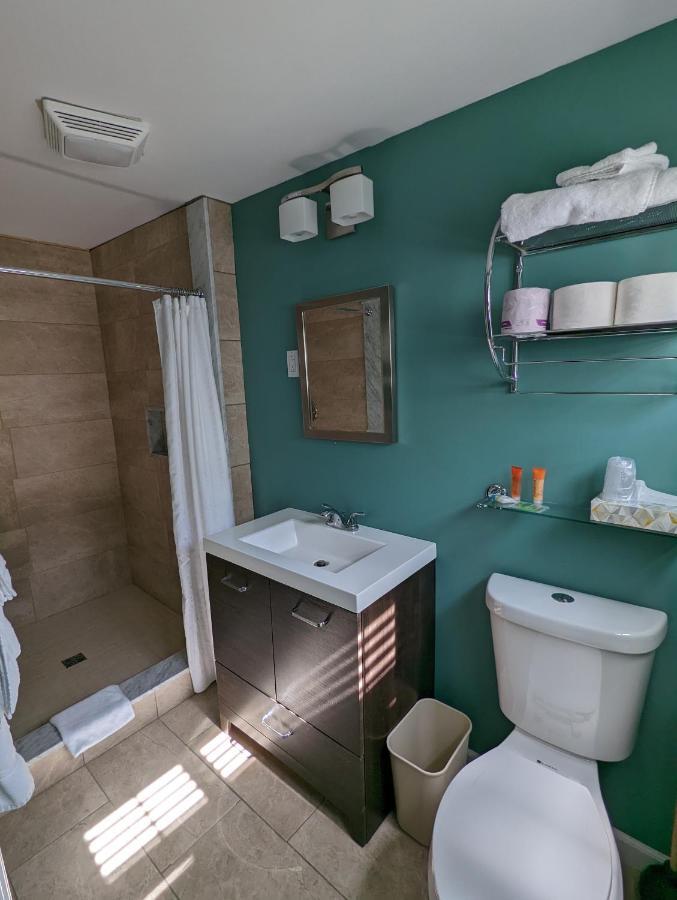Stanford House Motel Manchester Center Bagian luar foto
